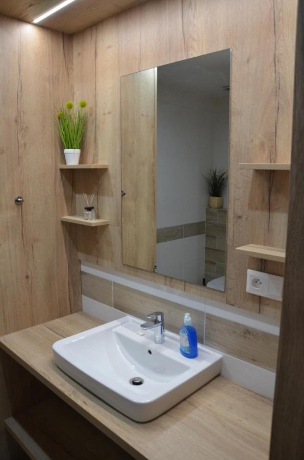 Visit Sauna Klinovec Loučná pod Klínovcem Exteriör bild